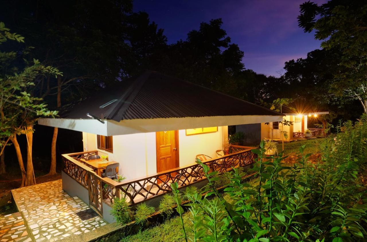 Villa Khadine Grand Vista Resort Coron Luaran gambar